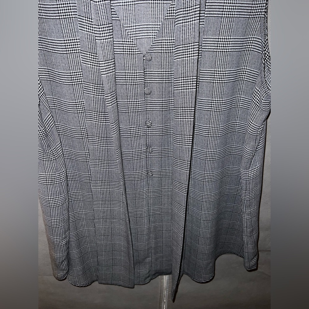 Ann Taylor black and white plaid chiffon button down neck tie blouse Size LP - Picture 3 of 7